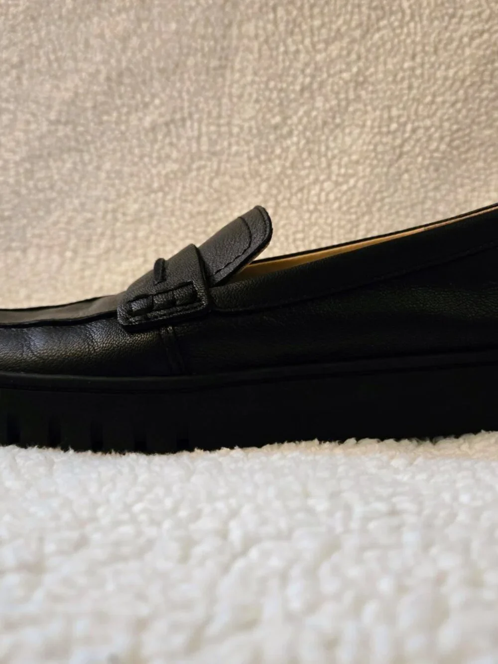 Vionic Chantel Black Leather Arch Support Slip-On Loafer Size 6.5